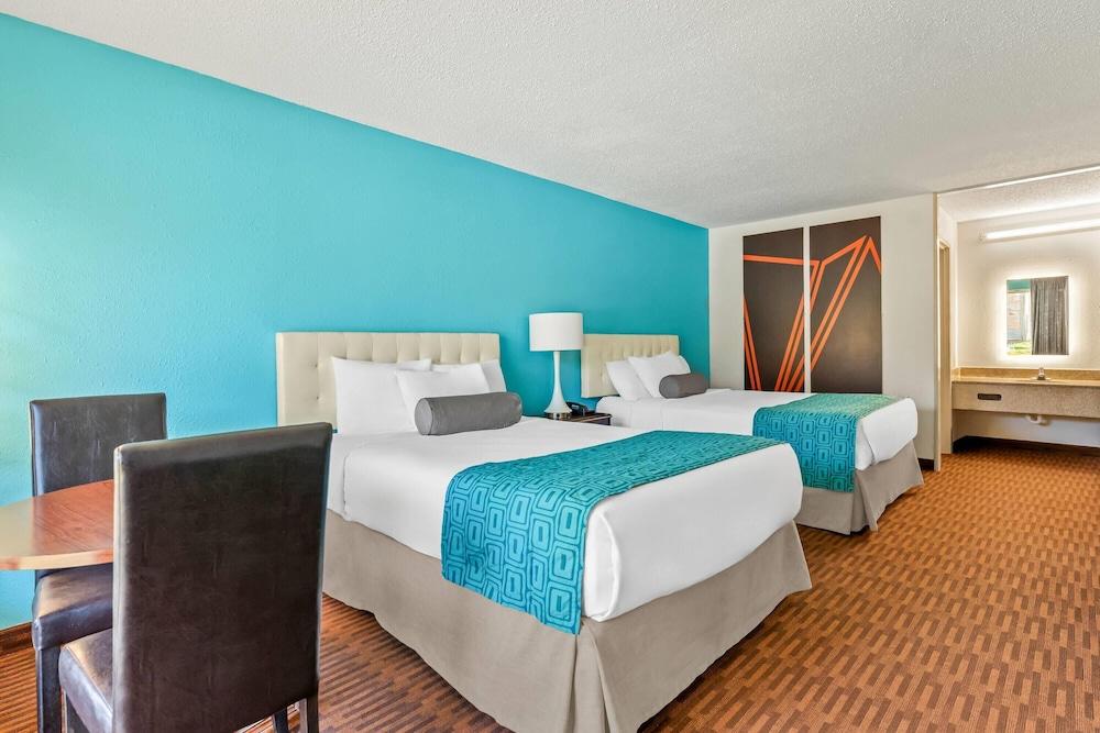 Howard Johnson by Wyndham Albany