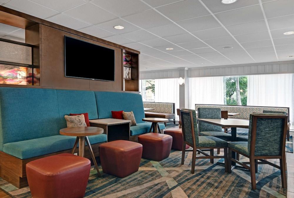 Hampton Inn Charleston/Mount Pleasant-Patriots Point
