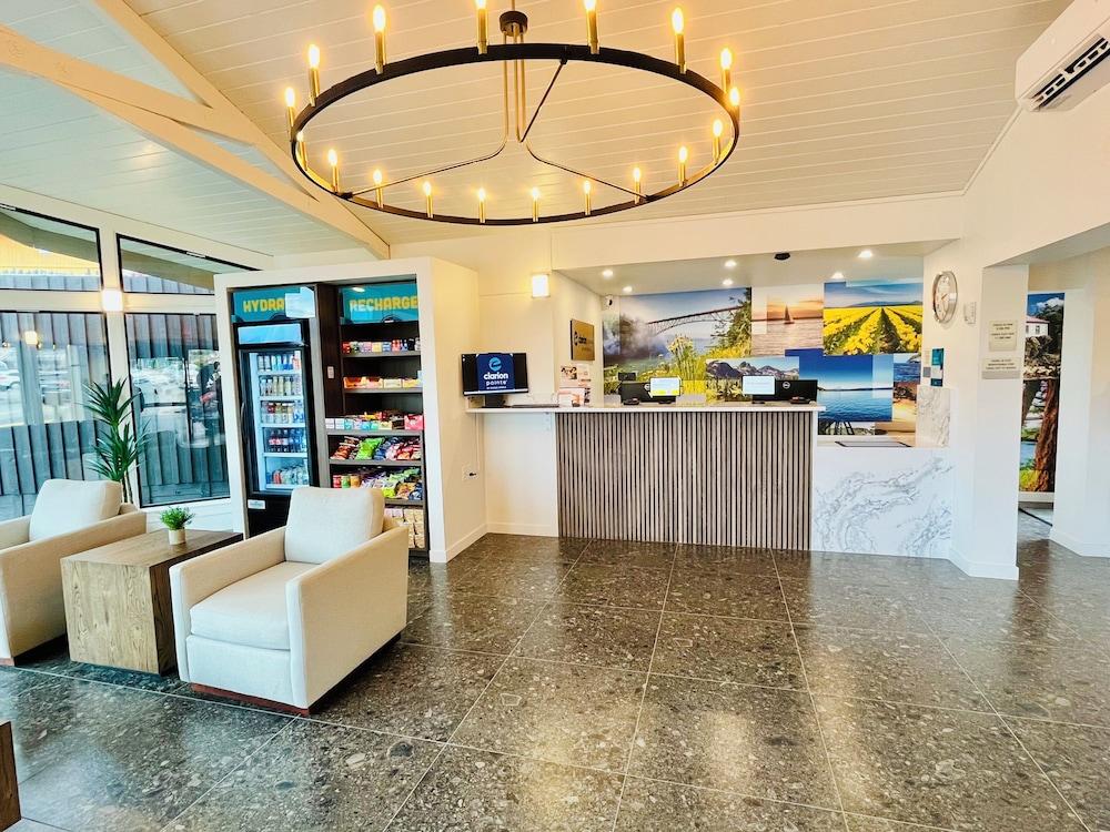 Clarion Pointe Mount Vernon - Burlington