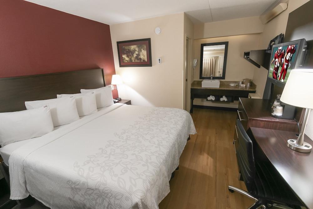 Red Roof Inn PLUS+ Atlanta - Buckhead 