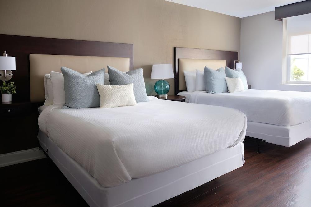 Comfort Inn & Suites Pottstown Eastern Gateway