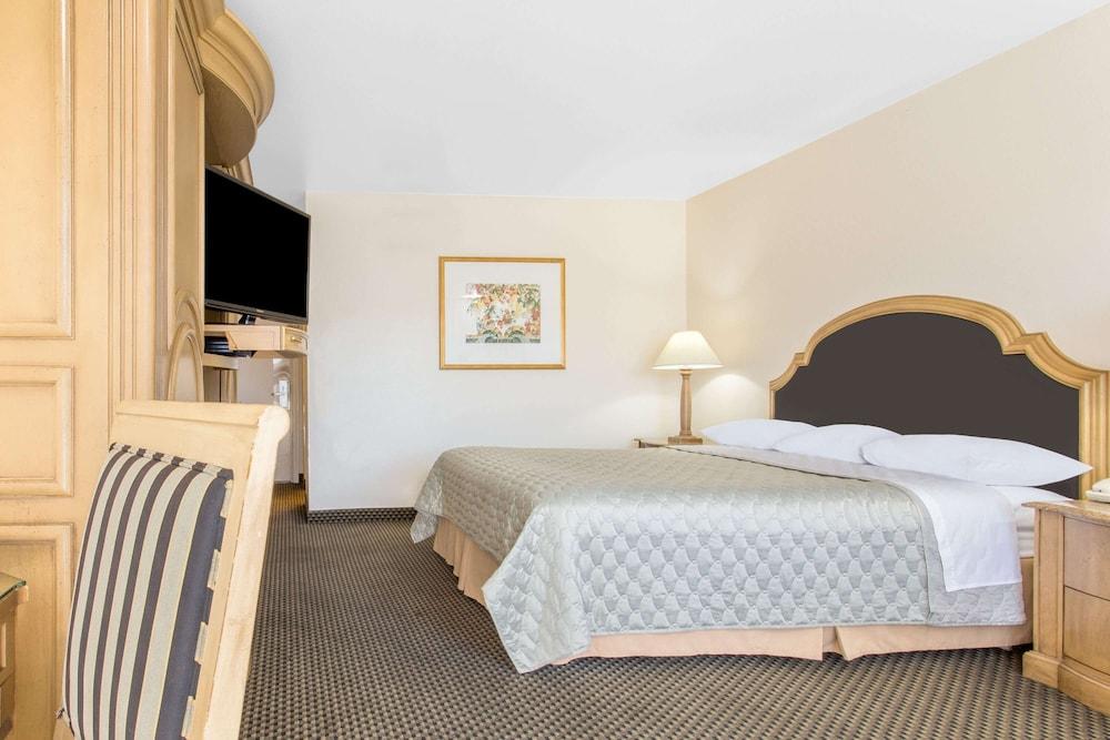 Days Inn by Wyndham Modesto