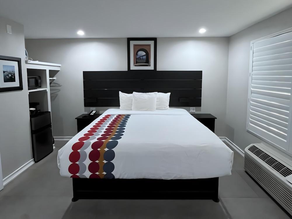 Inn By the Bay Monterey