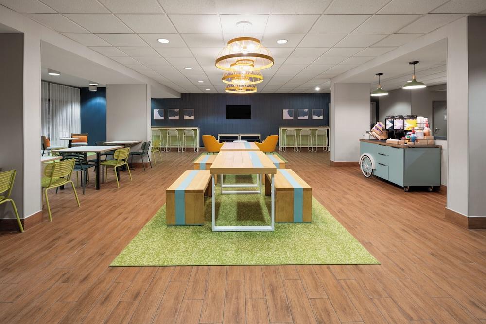 Spark by Hilton Decatur