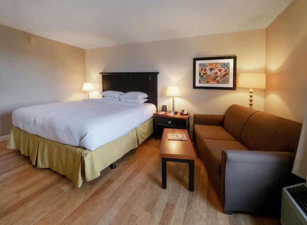 DoubleTree by Hilton Hotel Buffalo - Amherst