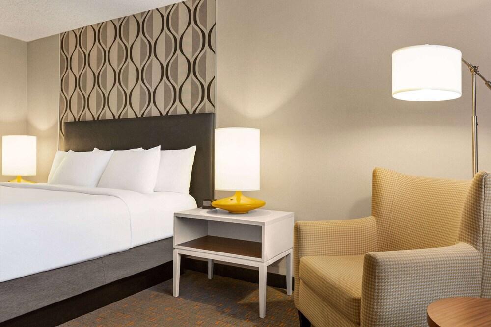 Wyndham Fort Smith City Center