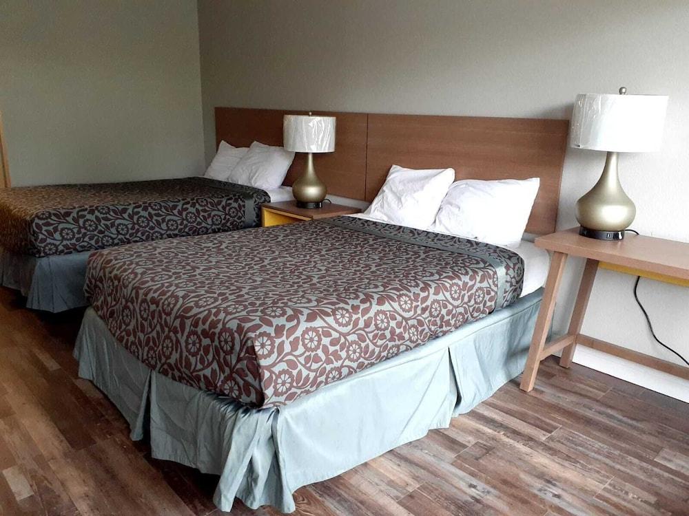 Rodeway Inn Owensboro South