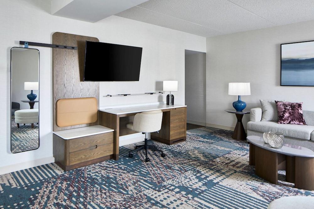 Delta Hotels by Marriott Toledo