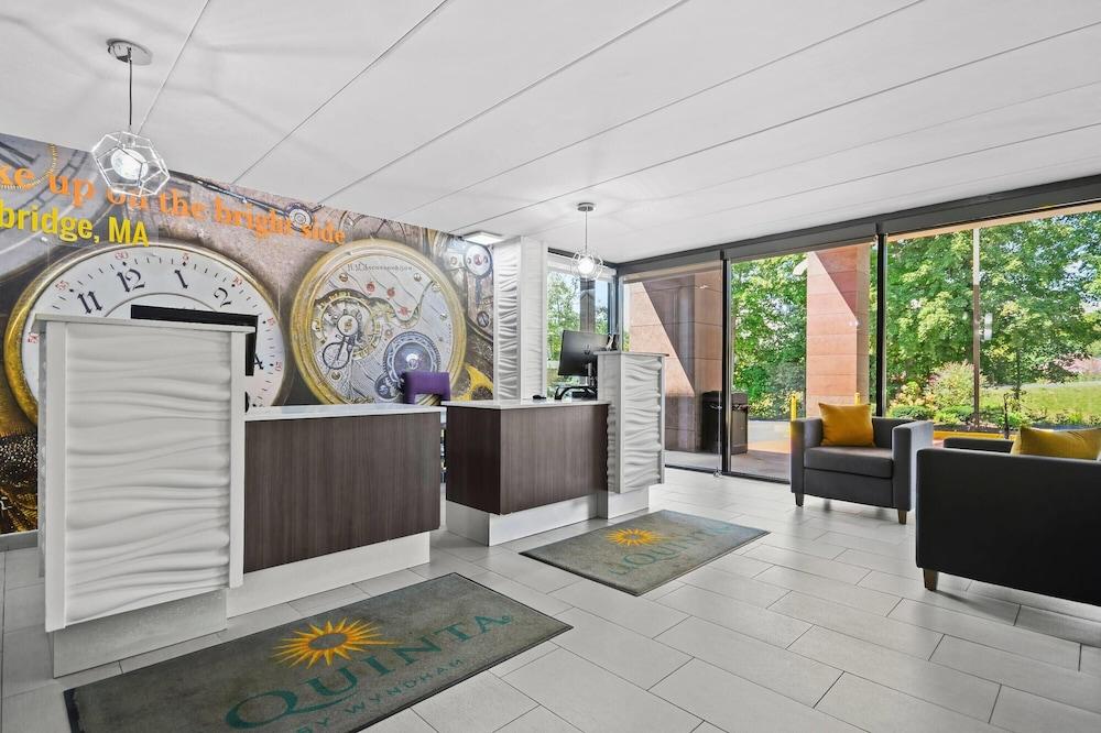 La Quinta Inn & Suites by Wyndham Sturbridge