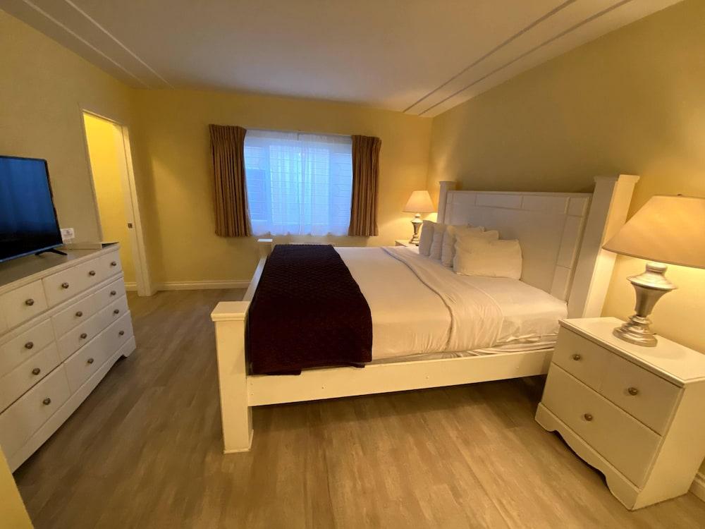 Hollywood Celebrity Hotel