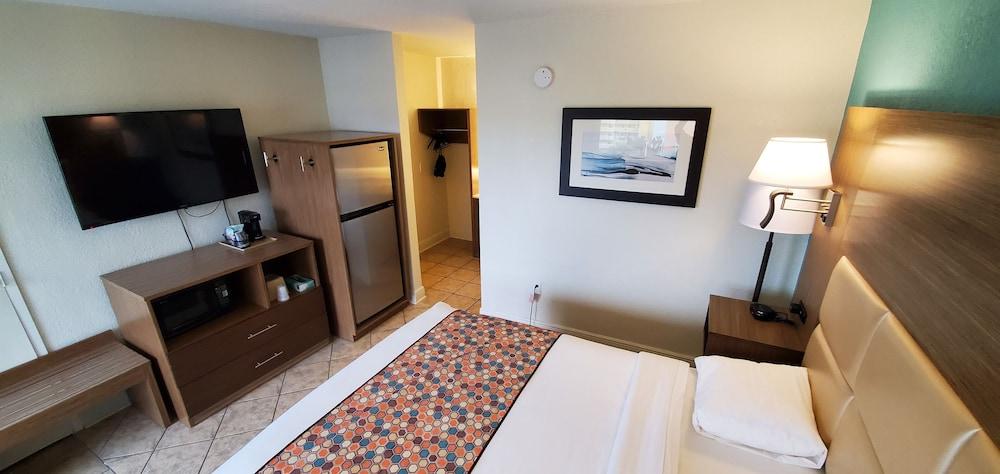 Beachside Resort Hotel