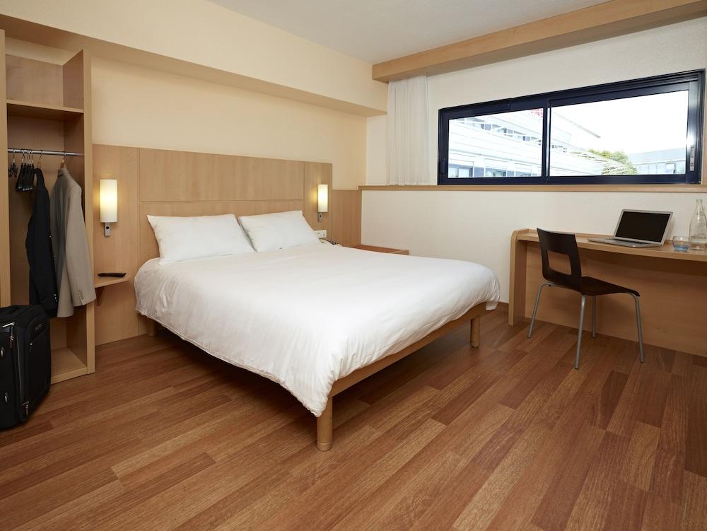 ibis Poitiers Site du Futuroscope