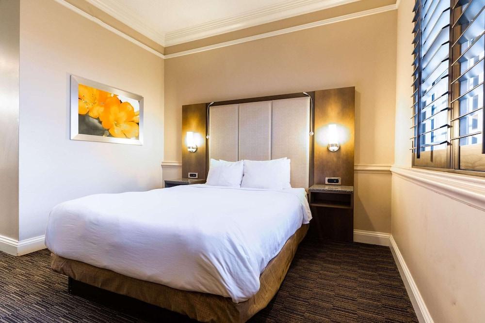 Radisson Resort at the Port