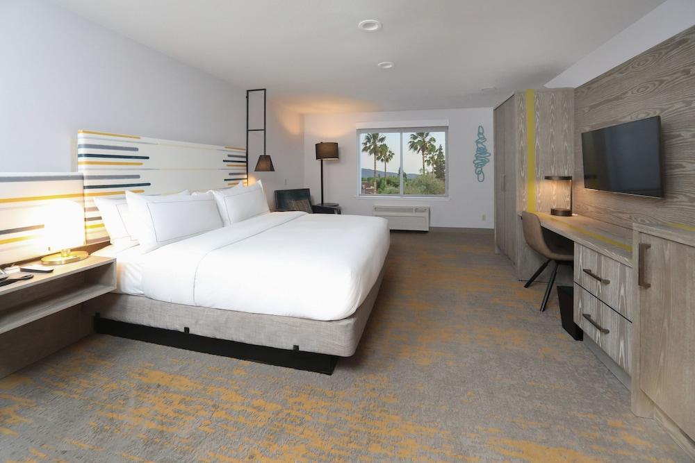 Doubletree by Hilton Campbell - Pruneyard Plaza