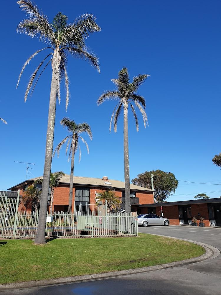 Apollo Bay Motel and Apartments