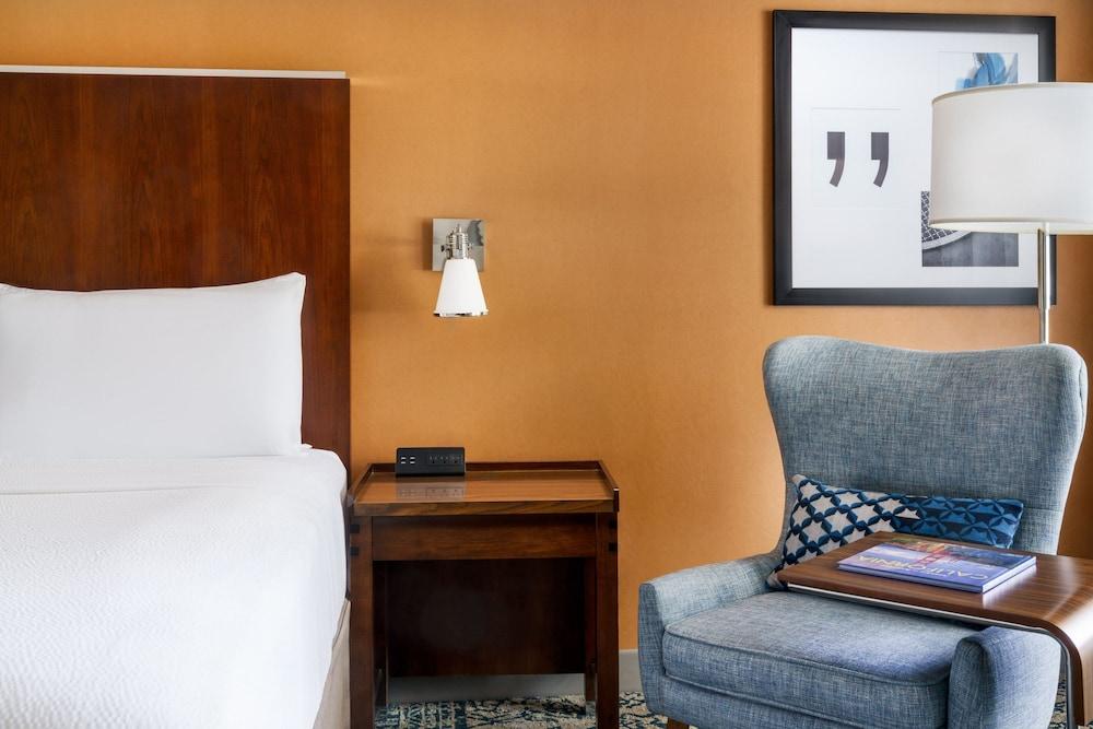 Four Points by Sheraton Pleasanton