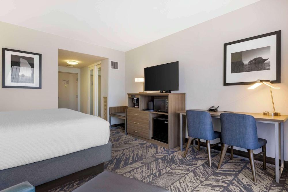 Best Western Plus Bayside Inn