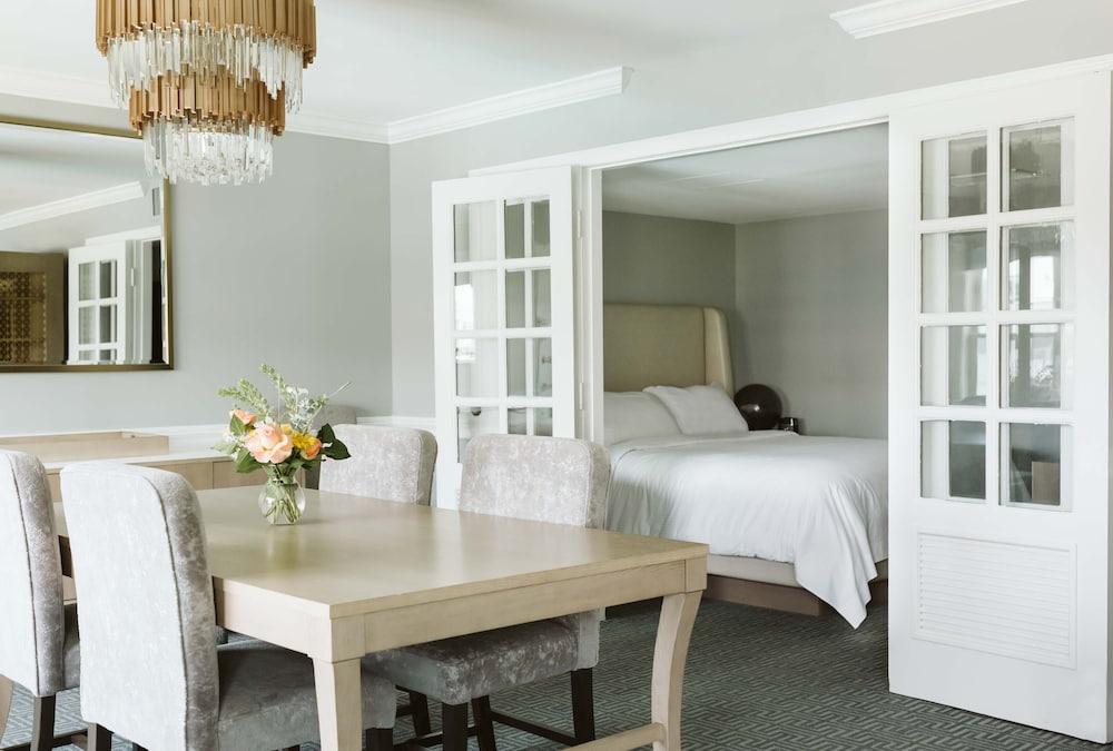 Seaview, A Dolce Hotel