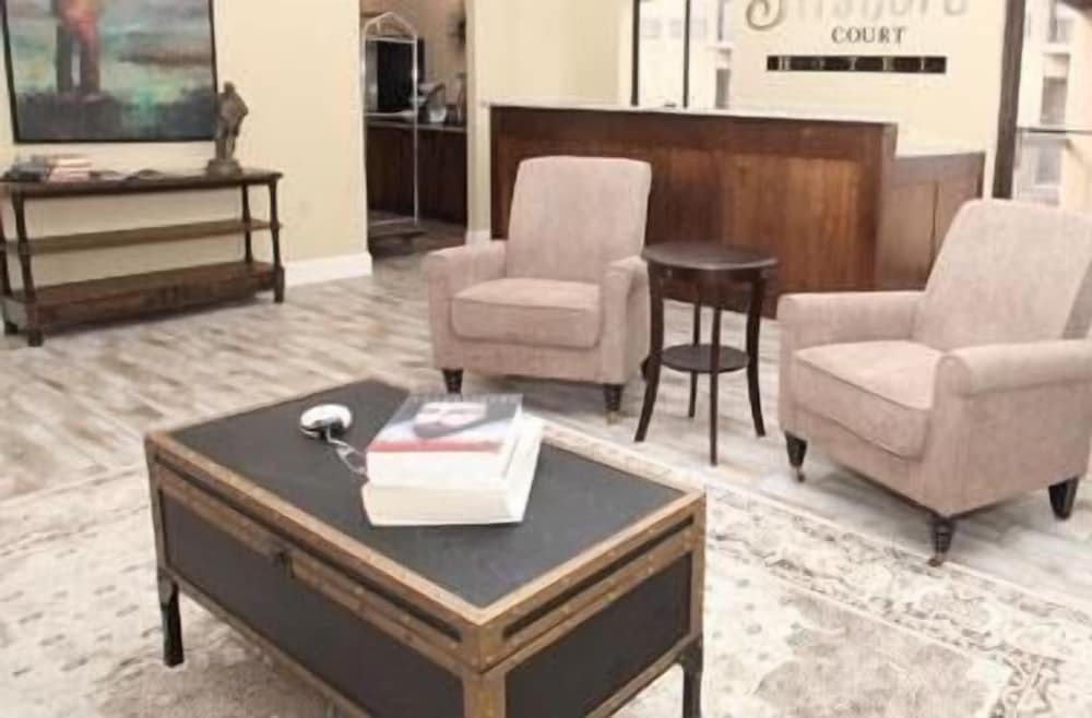 Stratford Court Hotel