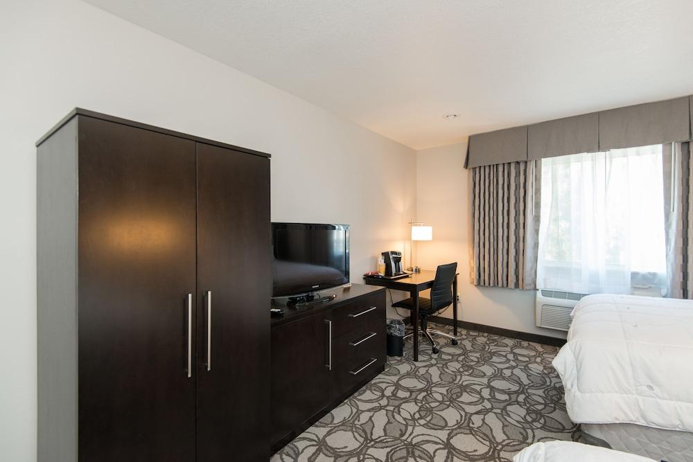 KwaTaqNuk Resort & Casino