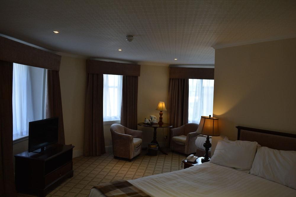 The Royal George Hotel