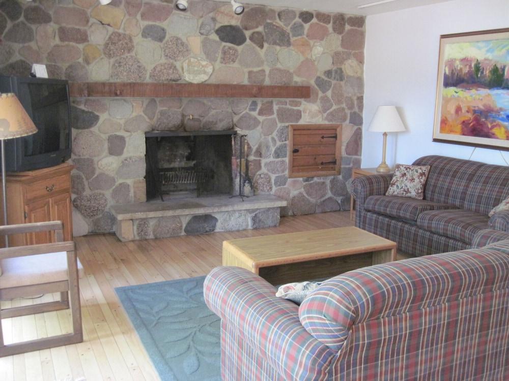 Holiday Acres Resort