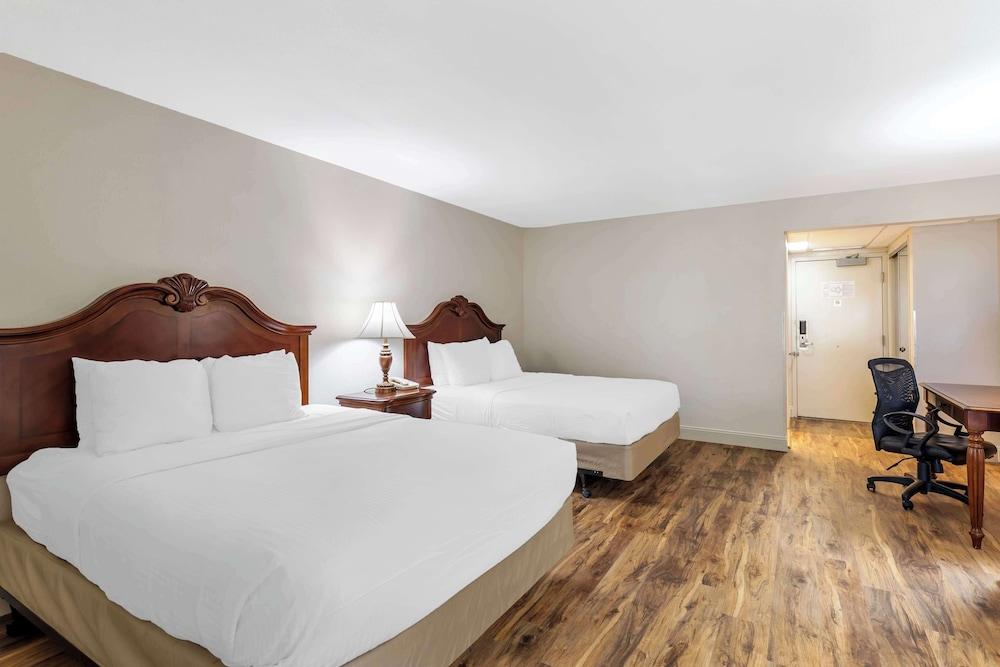 Best Western Plus Steeplegate Inn