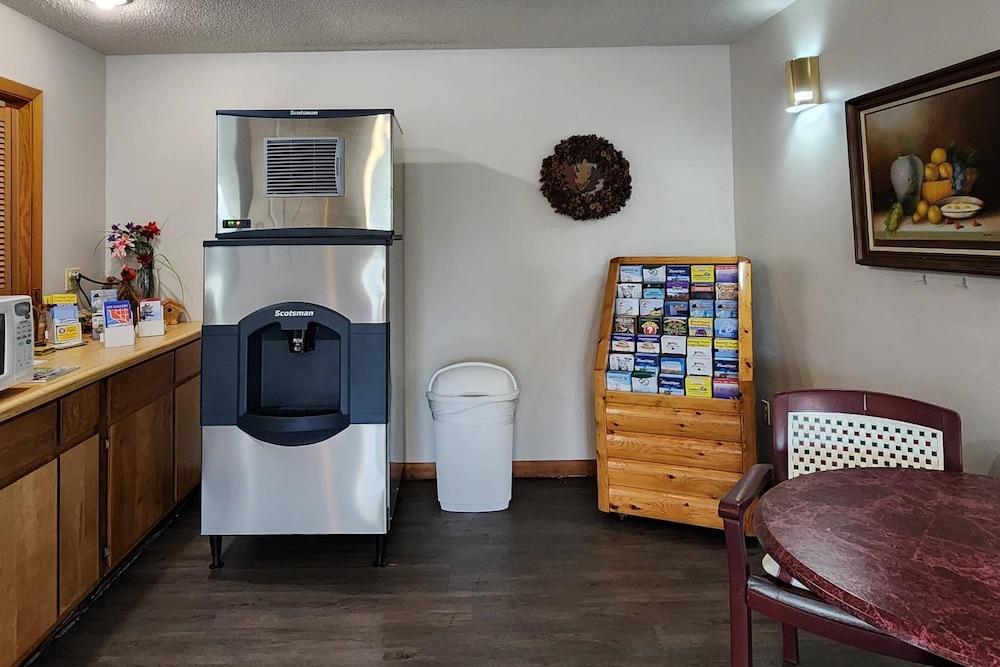 Econo Lodge Lakeshore