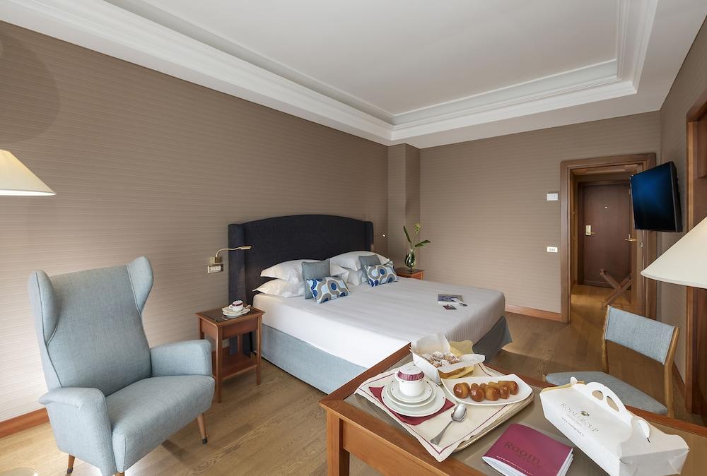 Royal Continental Hotel Naples