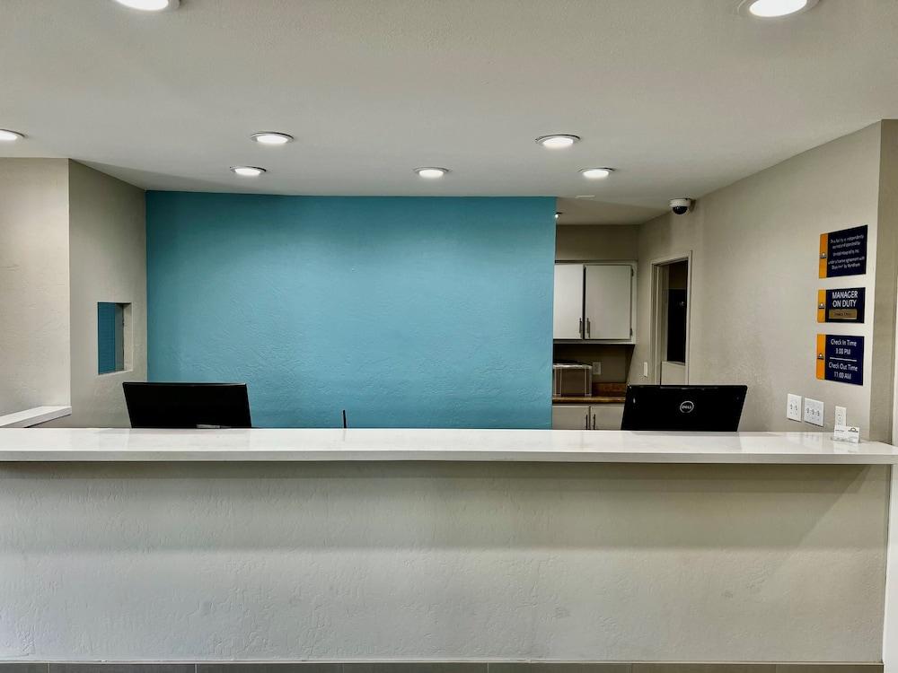 Days Inn by Wyndham Williams