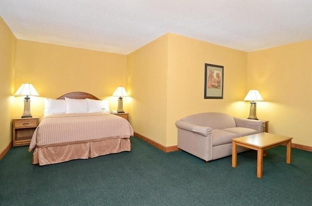 Americas Best Value Inn Iola