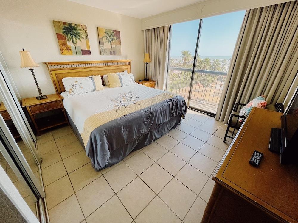 Isla Grand Beach Resort