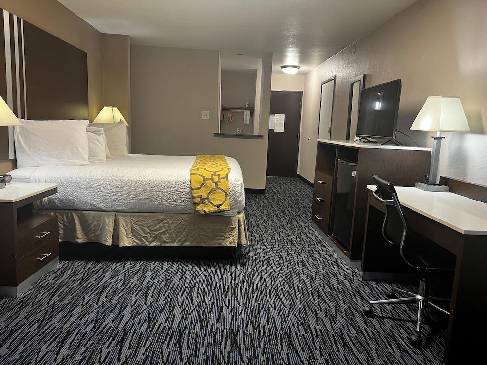 Baymont by Wyndham Port Arthur/Groves Area