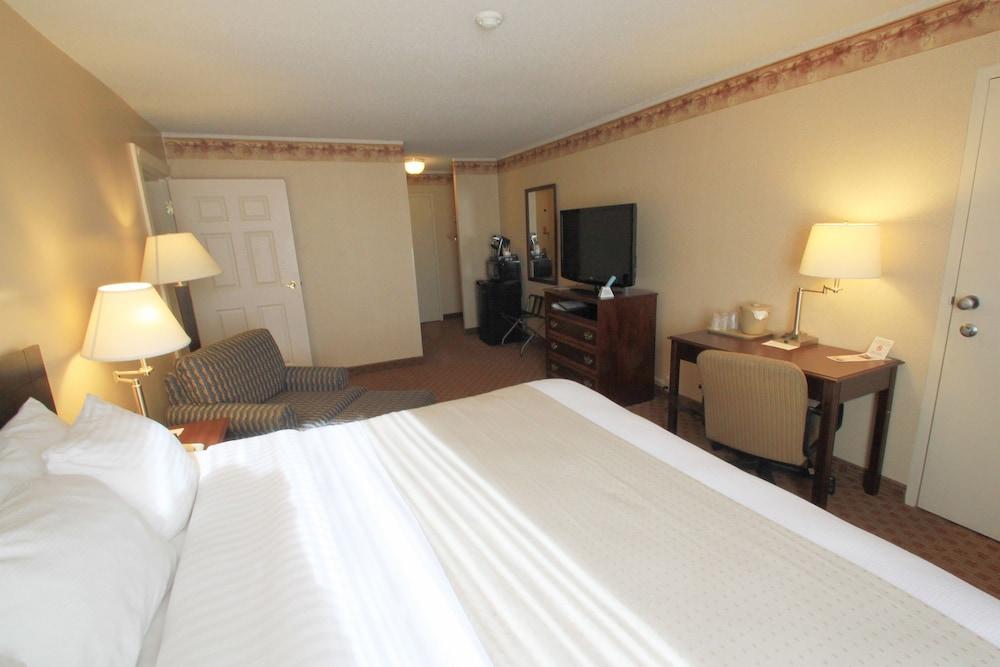 Fireside Inn & Suites Portland