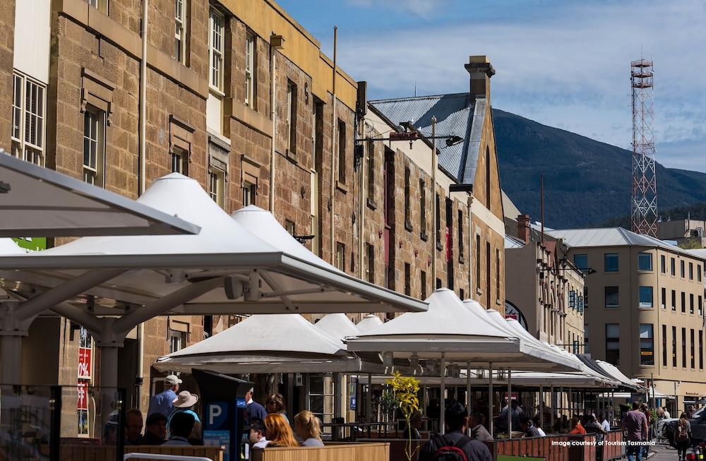 Somerset on The Pier Hobart