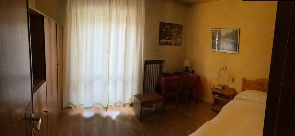 Hotel Meublé Villa Neve