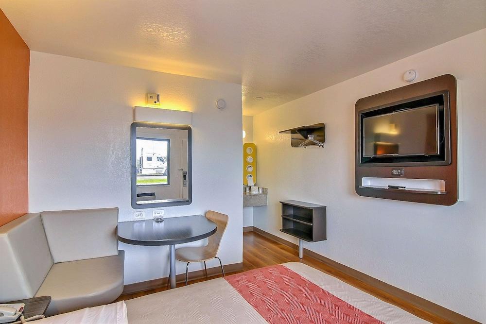 Motel 6 Buellton, CA - Solvang Area