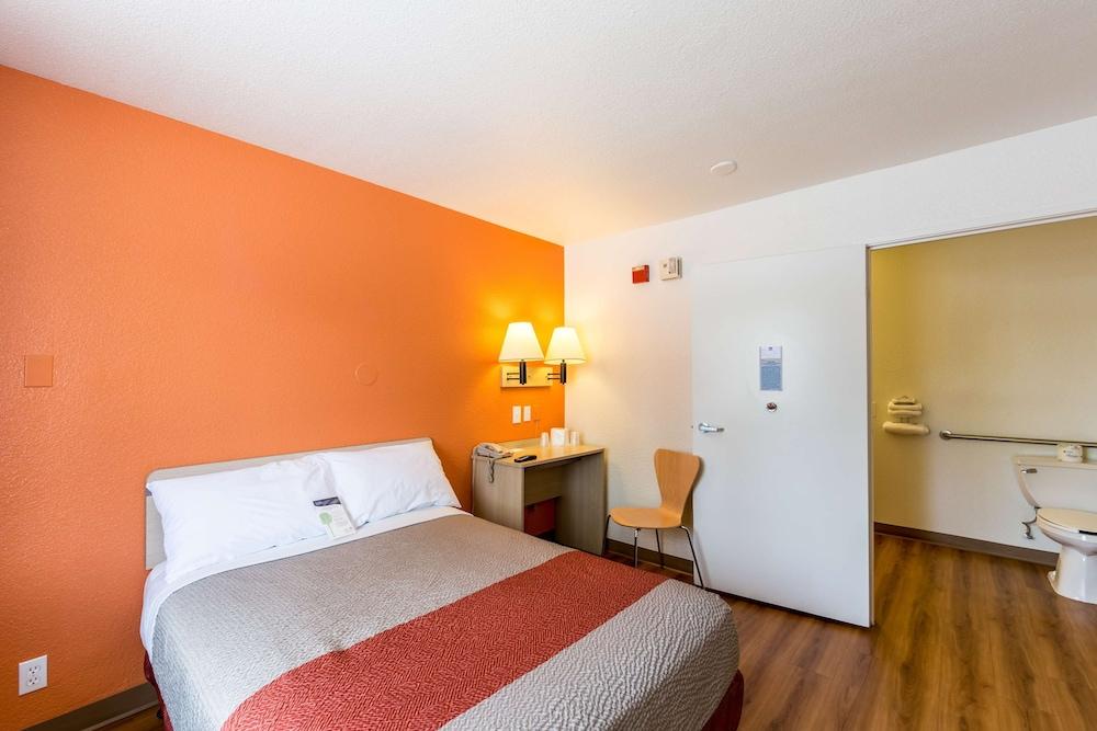 Motel 6 Klamath Falls, OR