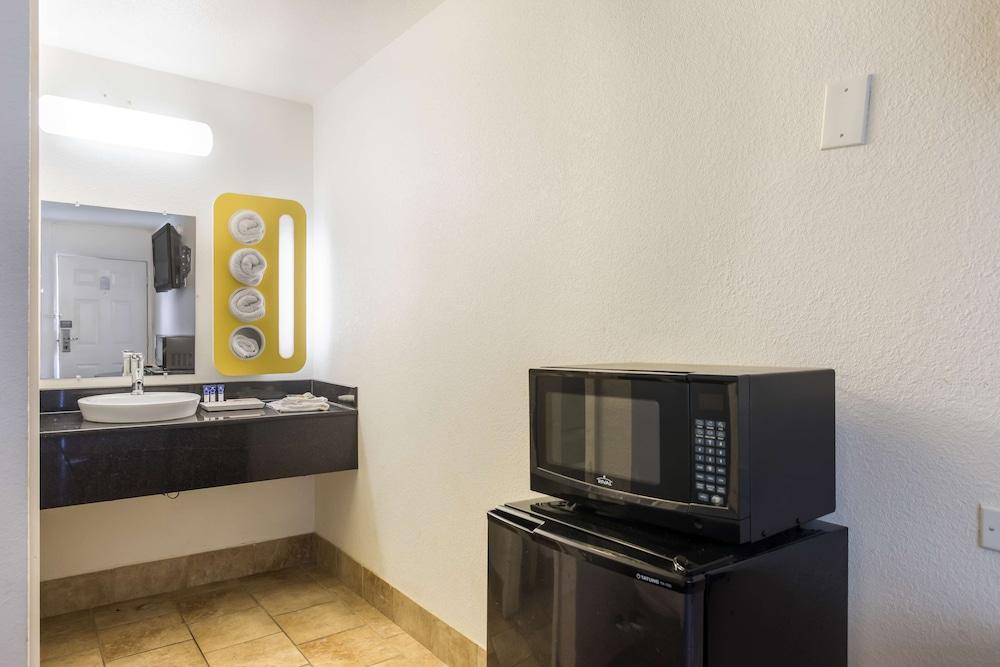 Americas Best Value Inn Bowling Green