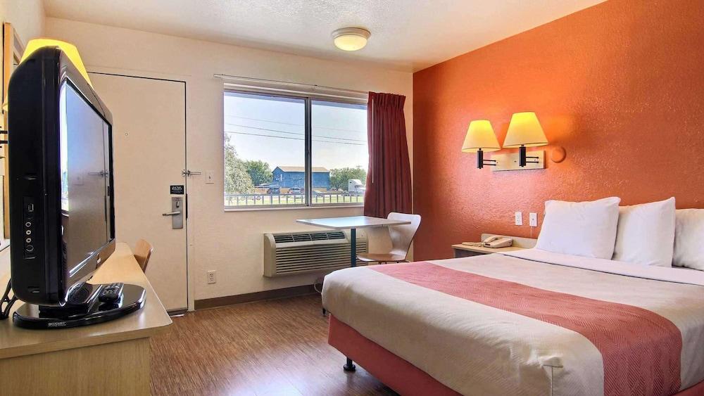 Motel 6 San Angelo, TX