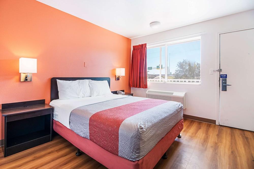 Motel 6 Corpus Christi, TX - Northwest