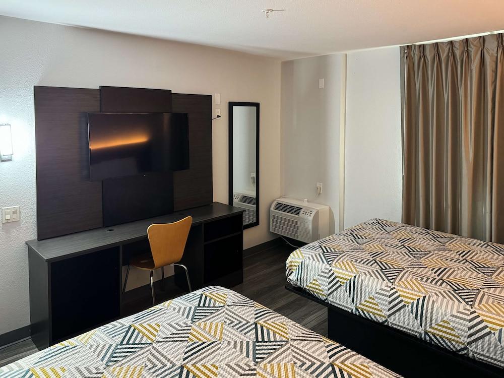 Motel 6 Brownsville, TX