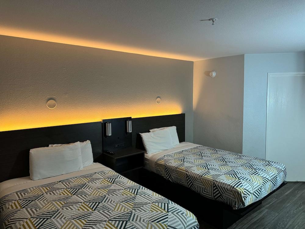 Motel 6 Brownsville, TX