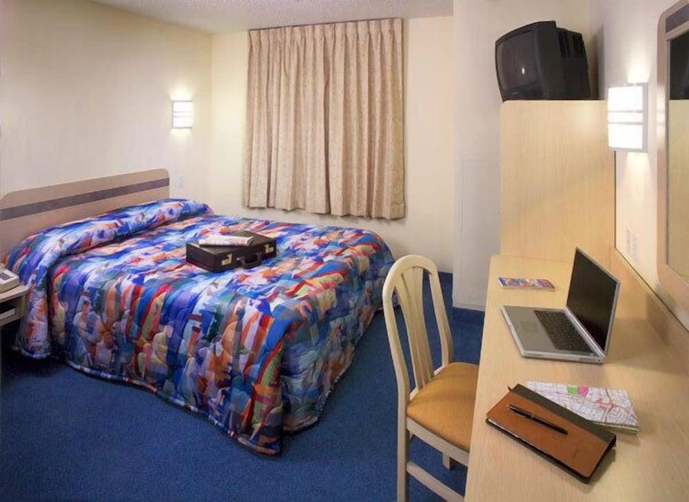 Motel 6 Stockton, CA - North