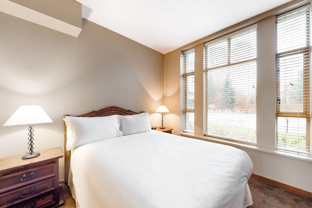 Whistler Cascade Lodge