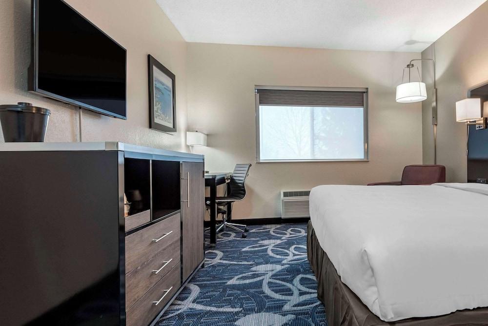 Comfort Inn & Suites Liverpool - Syracuse