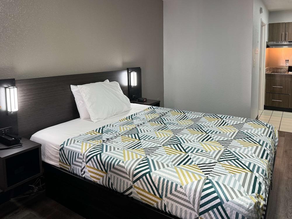 Studio 6 West Palm Beach, FL