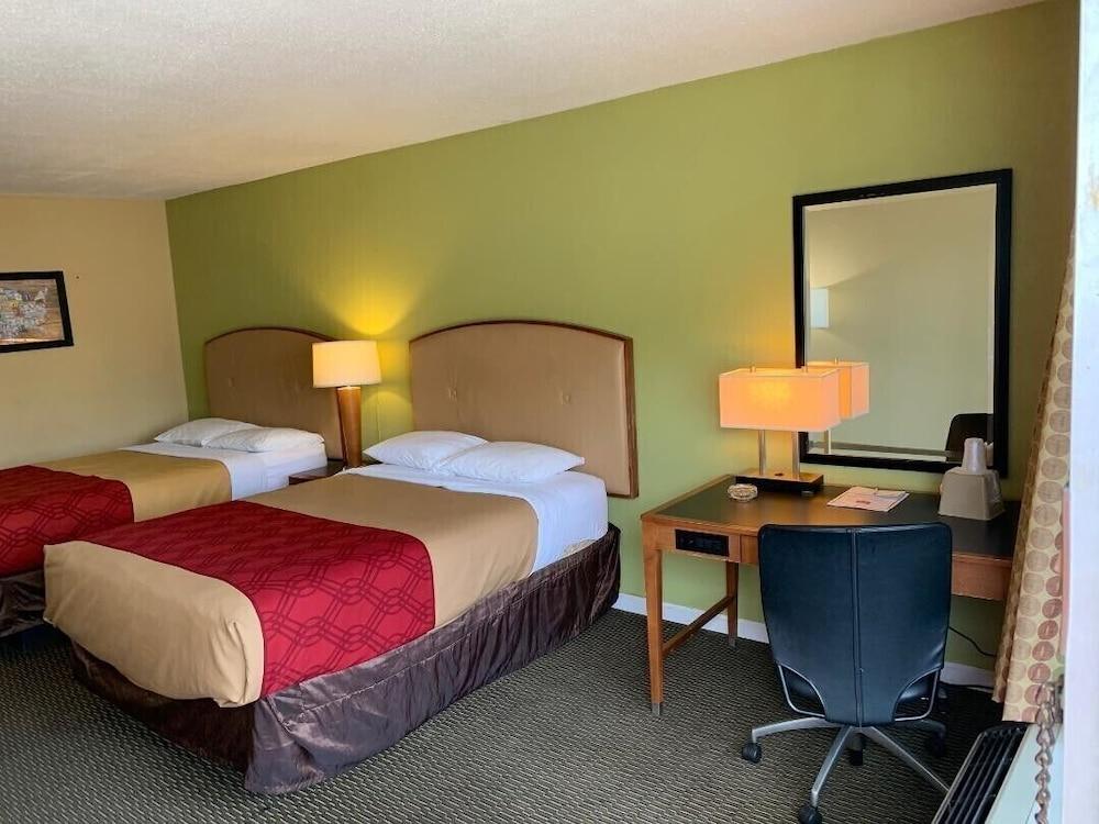 AmeriVu Inn & Suites - Gilbertsville