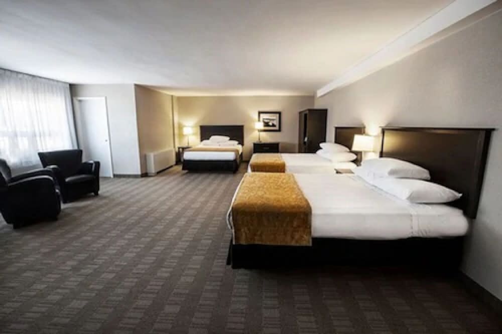 Skyline Hotel & Waterpark