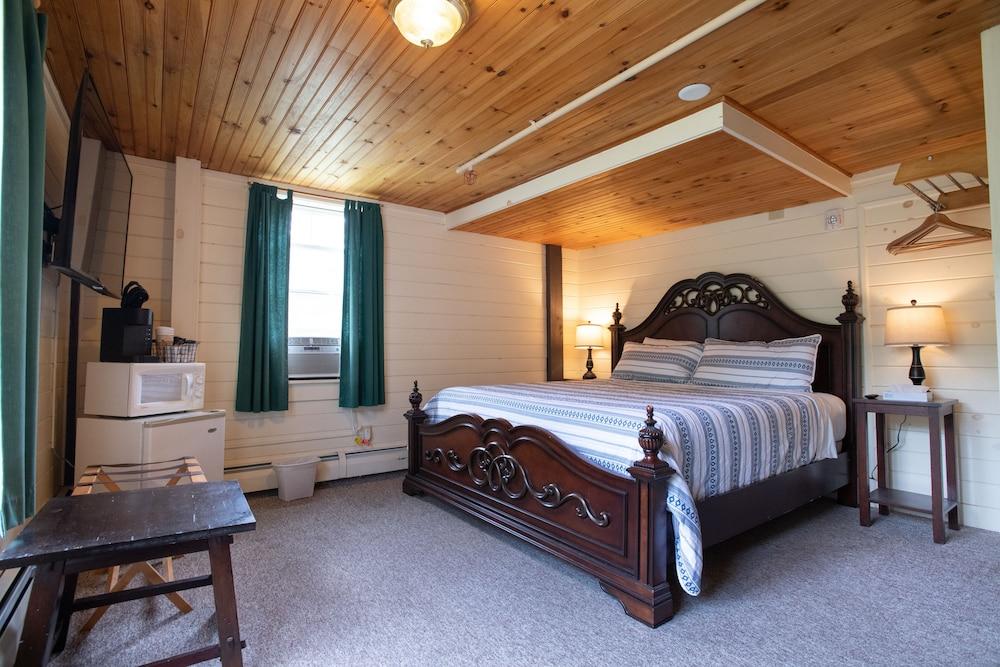 Cranmore Mountain Lodge Bed & Breakfast